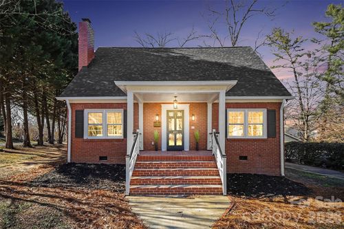 411 Hanna St, Gastonia, NC, 28052-4069 | Card Image