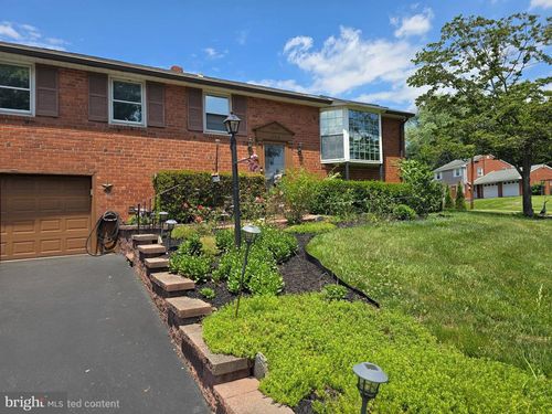 4899 Jackson Dr, BROOKHAVEN, PA, 19015-1032 | Card Image