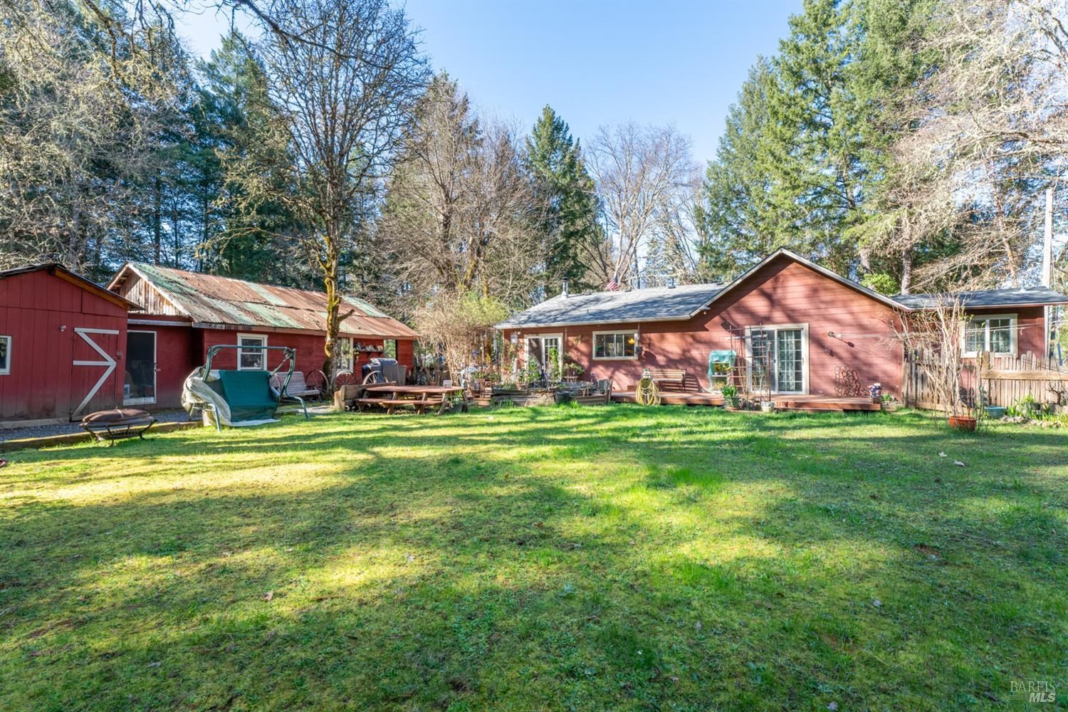 Residential in Laytonville 4