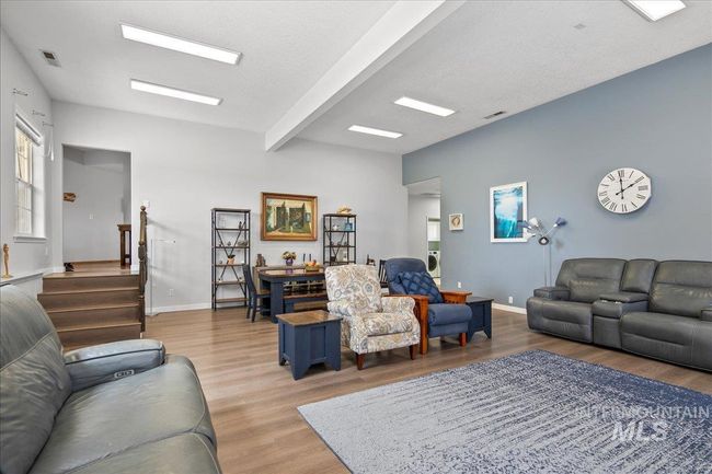 378 E Black Canyon Hwy, House other with 5 bedrooms, 2 bathrooms and null parking in Emmett ID | Image 18