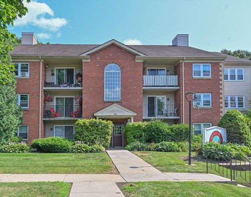f-24 Maple Crest Cir, Holyoke, MA, 01040-7011 | Card Image