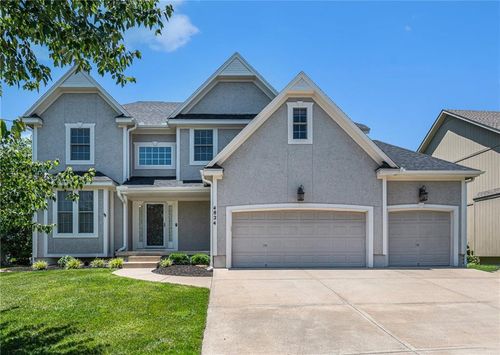 4824 W 162nd St, Overland Park, KS, 66085-8976 | Card Image