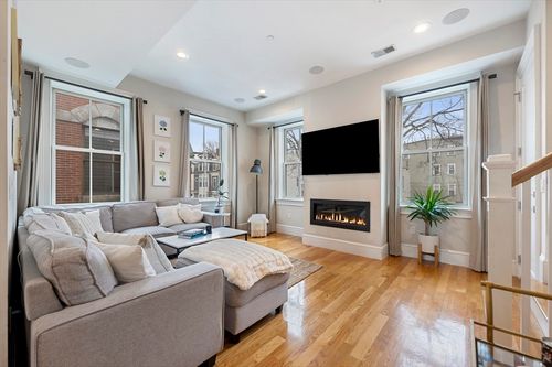 4-480-482 East 4th Street, Boston, MA, 02127 | Card Image