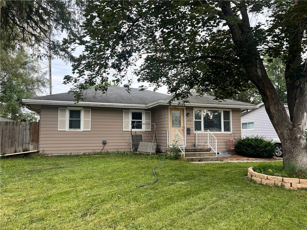 Chance Ct, Adel, IA 50003