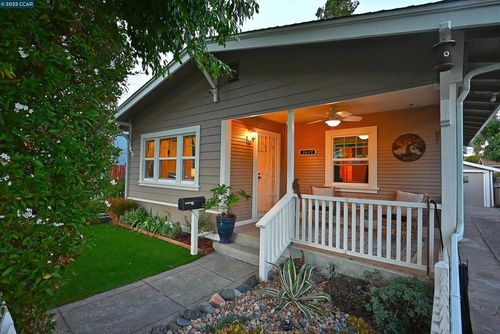 1617 Castro St, Martinez, CA, 94553-2441 | Card Image