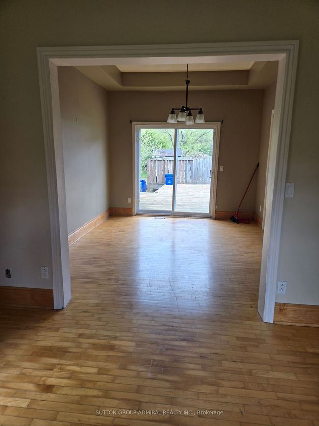 4212 Vivian Rd, House other with 5 bedrooms, 4 bathrooms and 10 parking in Cedar Valley ON | Image 6