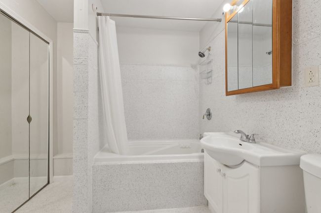 APT-309 - 10037 S Walnut Ter, Home with 2 bedrooms, 1 bathrooms and 2 parking in Palos Hills IL | Image 16