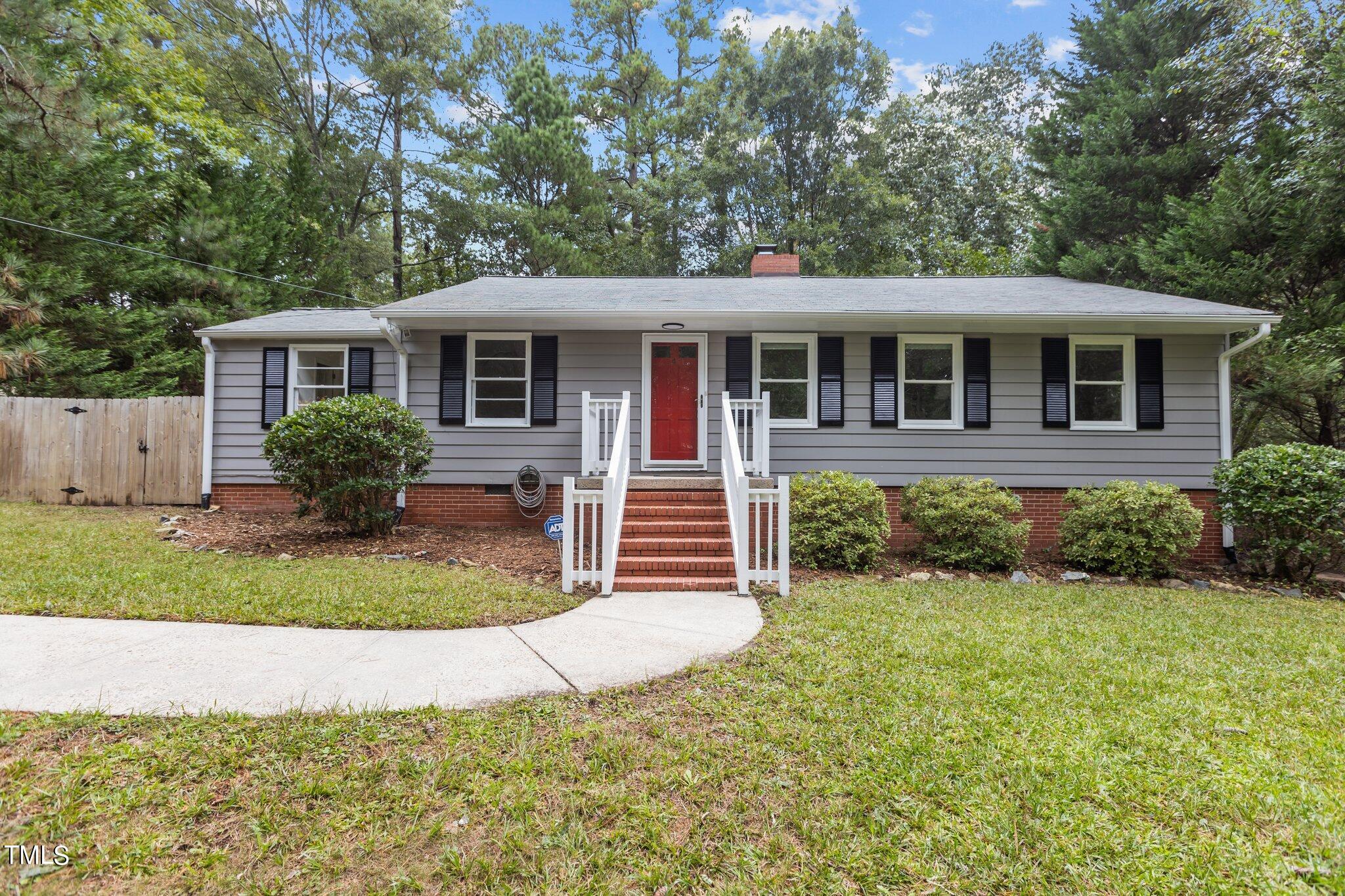 Friar Ln, Chapel Hill, NC 27517