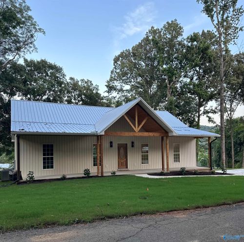 42 Dunsmore Dr, Grant, AL, 35747-9750 | Card Image