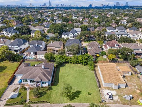 3722 N Braeswood Blvd, Houston, TX, 77025-3104 | Card Image