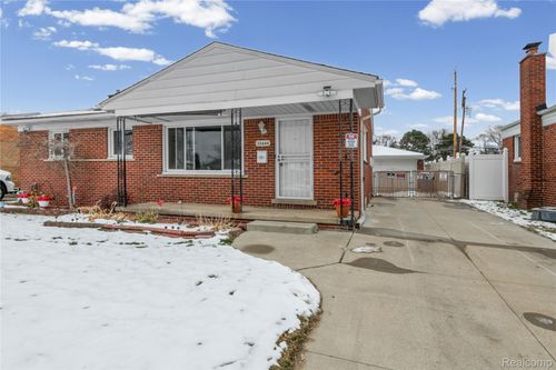 22644 Hill St, Warren, MI, 48091-5201 | Card Image