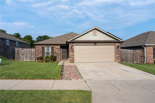 734 S Jaybird Ln, Fayetteville, AR, 72701-5371 | Card Image