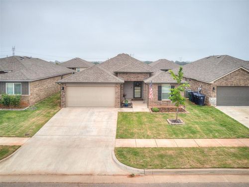 4212 Moonlight Road, Mustang, OK, 73064 | Card Image