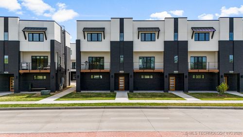 3773-3773 Riverside Dr, Tulsa, OK, 74105-3019 | Card Image