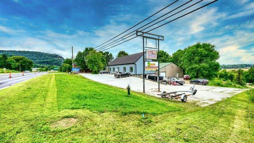 N3239 State Road 16, La Crosse, WI, 54601-3057 | Card Image