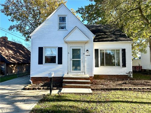 33012 Lake Shore Blvd, Willowick, OH, 44095-2700 | Card Image