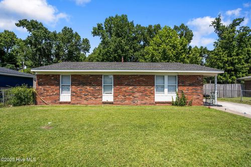 1106 E Stewart Cir, Wilmington, NC, 28405-1934 | Card Image