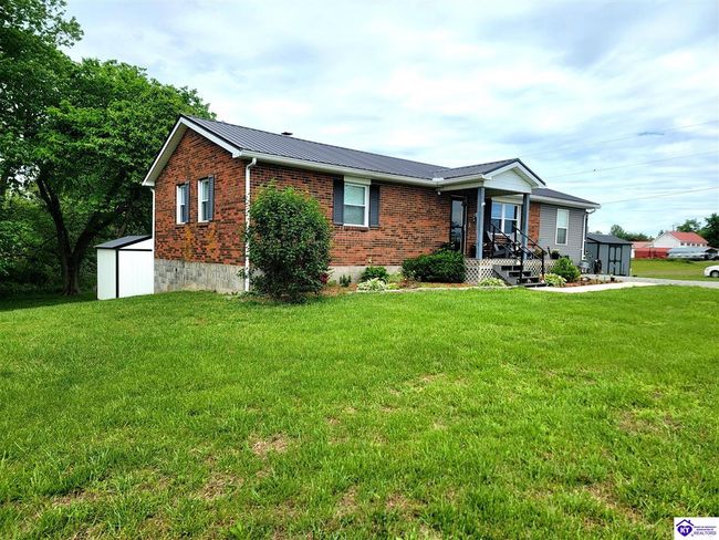 4964 Highway 566, House other with 3 bedrooms, 2 bathrooms and null parking in Magnolia KY | Image 4