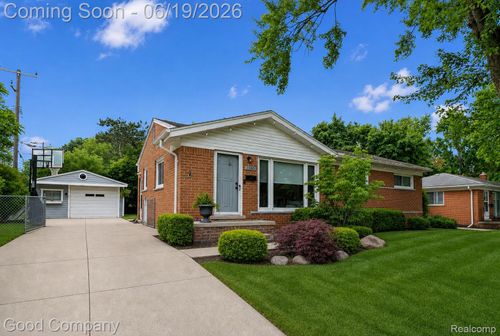 1390 Catalpa Dr, Rochester, MI, 48307-1502 | Card Image