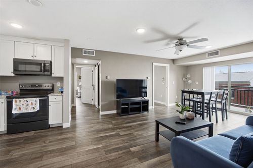 414-332 S Linn St, Iowa City, IA, 52240-1625 | Card Image
