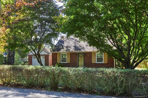 60 Mill St, Rhinebeck, NY, 12572-1847 | Card Image