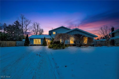 4776 Aspen Oval, Brunswick, OH, 44212-2432 | Card Image