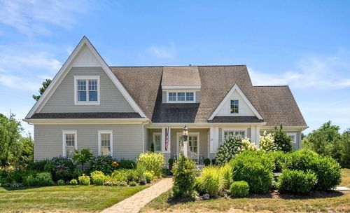 29-29 Chittenden Ln, Cohasset, MA, 02025-3401 | Card Image