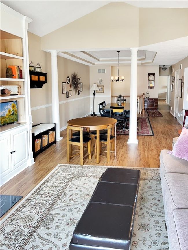 131 Linden Ct, Condo with 3 bedrooms, 3 bathrooms and 2 parking in Seven Fields PA | Image 4