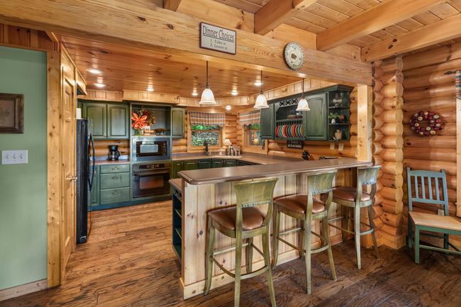 2414 Walnut Cove Way, House other with 4 bedrooms, 6 bathrooms and null parking in Sevierville TN | Image 9