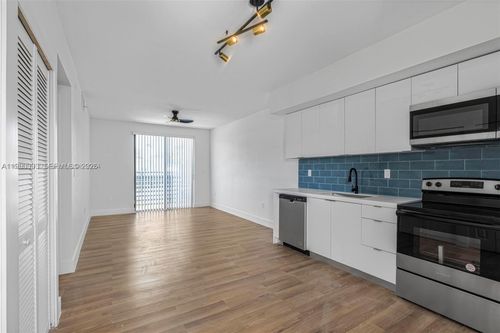 8-16955 Sw 100th Ave, Miami, FL, 33157 | Card Image