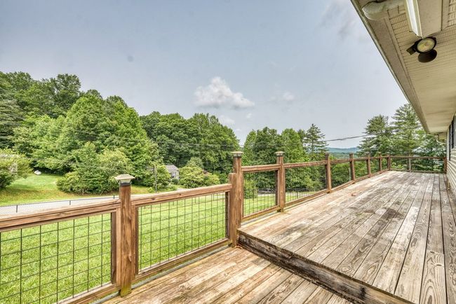 497 Hidden Lake Rd, Home with 2 bedrooms, 2 bathrooms and 2 parking in Blairsville GA | Image 11