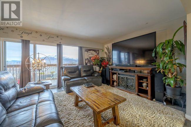 492 Grandview Terr, House other with 3 bedrooms, 3 bathrooms and 3 parking in Kamloops BC | Image 10