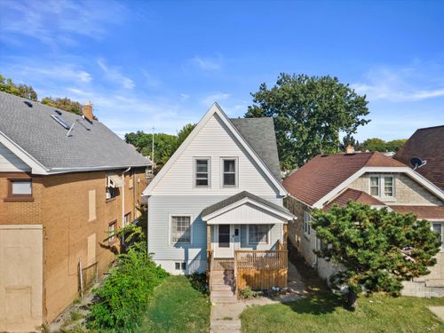 1606 S 36th St, Milwaukee, WI, 53215-1829 | Card Image