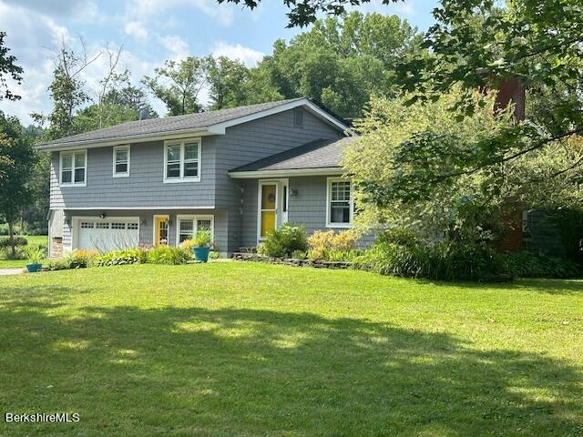Thornliebank Rd, Williamstown, MA 01267