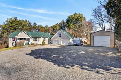 384 Pond Road, Lewiston, ME, 04240 | Card Image