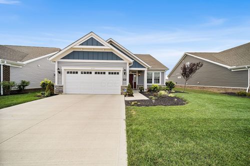 6090 Windcliff Dr E, Grove City, OH, 43123-3635 | Card Image