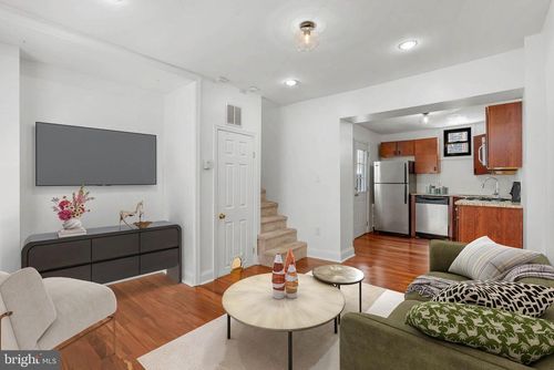 3-525 Fitzwater St, PHILADELPHIA, PA, 19147-3063 | Card Image