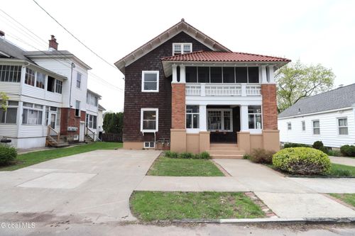 28 Stewart St, Amsterdam, NY, 12010-2321 | Card Image