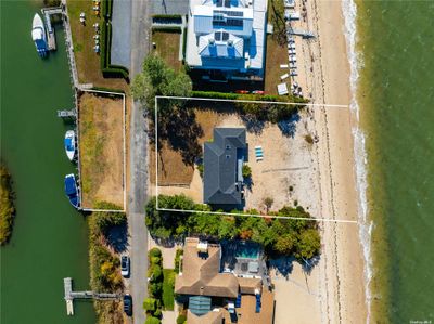 21 E Shore Drive, House other with 3 bedrooms, 2 bathrooms and null parking in Southampton NY | Image 2