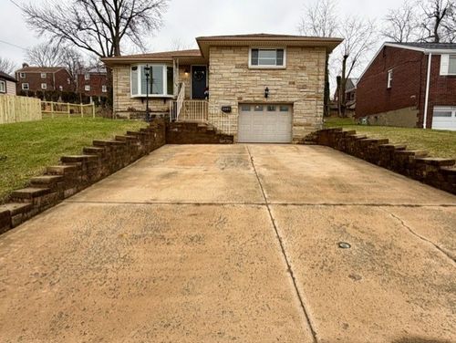 2201 Parklyn St, Pittsburgh, PA, 15234-2962 | Card Image