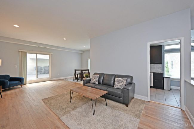 2320 Dina Ave, Condo with 2 bedrooms, 2 bathrooms and null parking in Cincinnati OH | Image 6