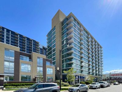 PH03 - 15 Singer Crt, Condo with 1 bedrooms, 1 bathrooms and 1 parking in North York ON | Image 2