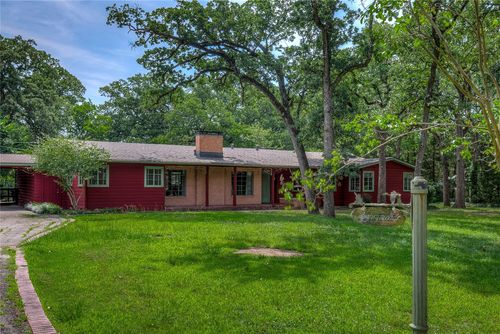 7 Oak Village Rd, Greenville, TX, 75402-6921 | Card Image