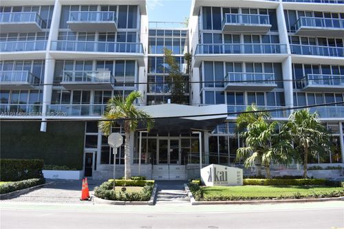 6d-n-9940 W Bay Harbor Dr, Bay Harbor Islands, FL, 33154-1506 | Card Image
