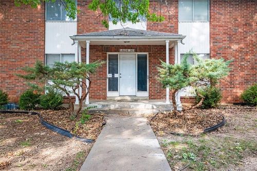 8030 Campbell St, Kansas City, MO, 64131-2128 | Card Image
