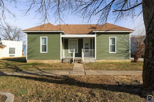 116 N 4th St, Madison, KS, 66860-6018 | Card Image
