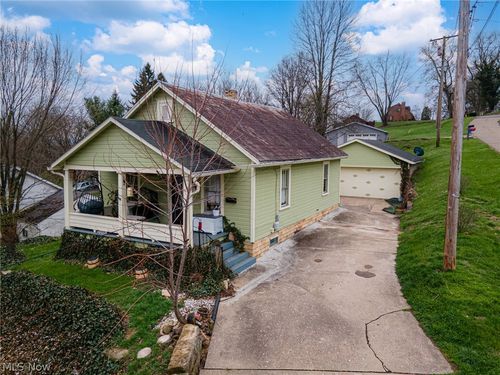 481 Hill St, Coshocton, OH, 43812-1029 | Card Image