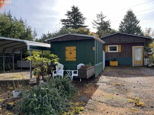 154 Outer Dr, Florence, OR, 97439-8766 | Card Image