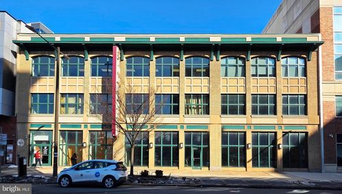 667 N Broad St, Philadelphia, PA, 19123-2418 | Card Image