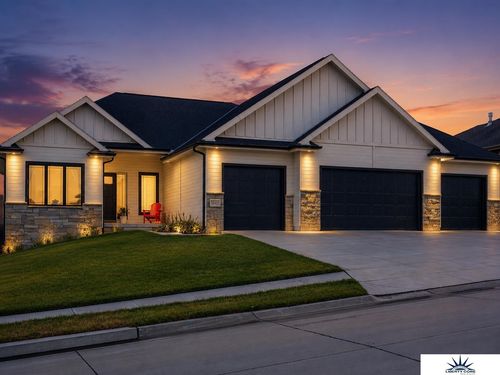 18405 Birch Ave, Omaha, NE, 68136-1672 | Card Image